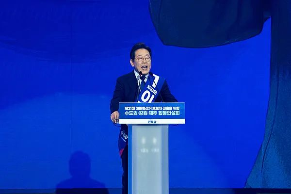 股票配资炒股网址 李在明，当选韩国总统候选人